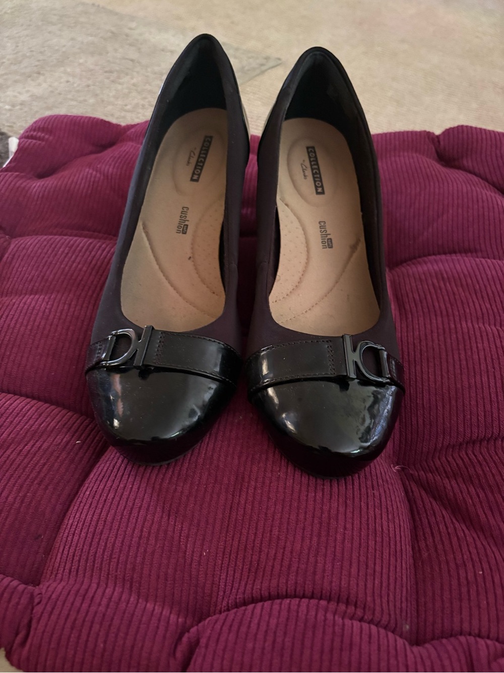 Clark’s Women's Black Patent Cushioned Shoes